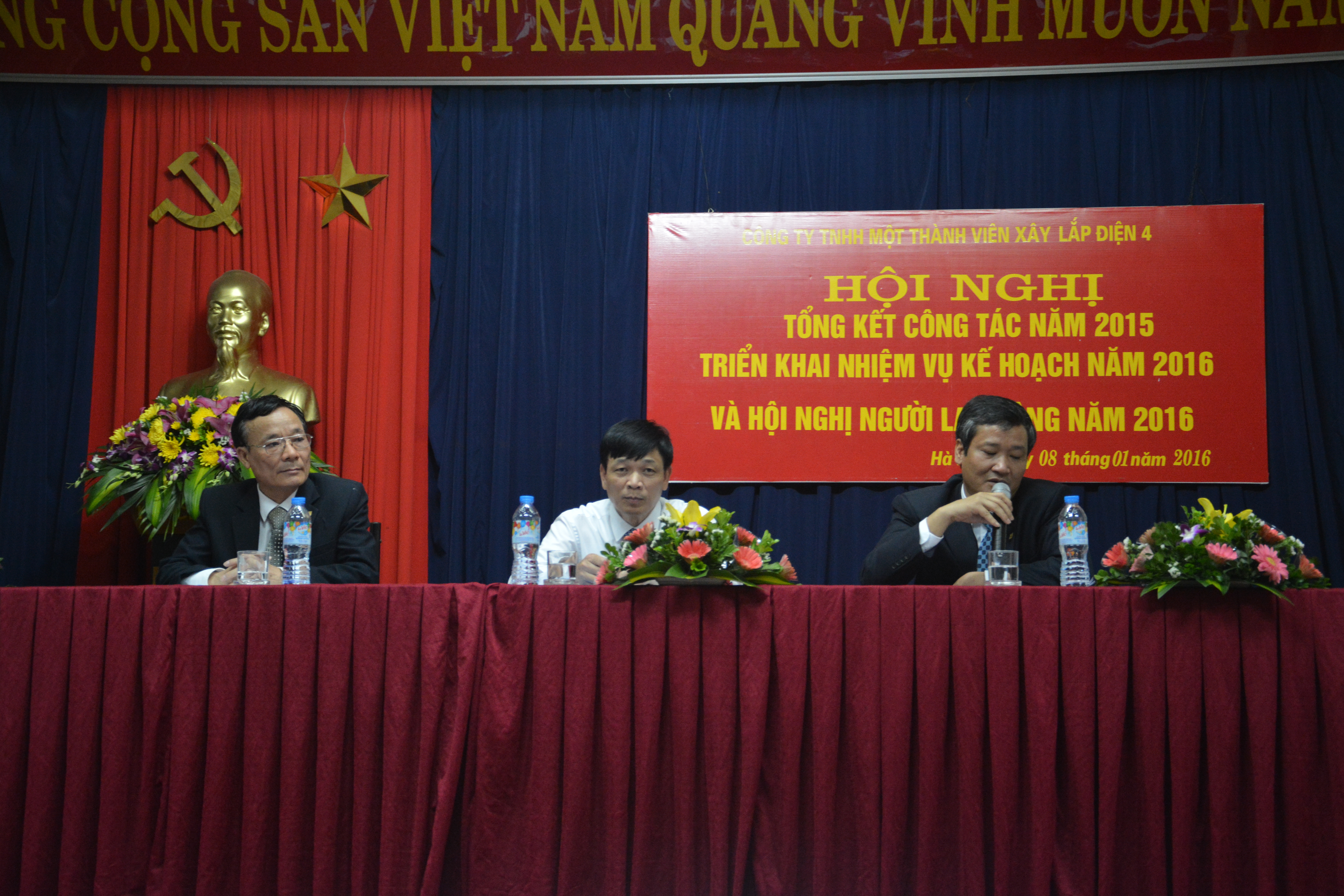 HỘI NGHỊ TỔNG KẾT HOẠT ĐỘNG SẢN XUẤT KINH DOANH NĂM 2015 HỘI NGHỊ TỔNG KẾT HOẠT ĐỘNG SẢN XUẤT KINH DOANH NĂM 2015